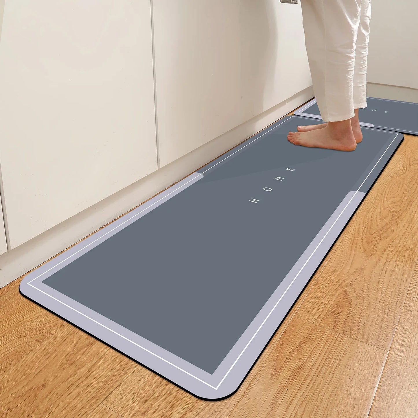 Anti slip bath mat